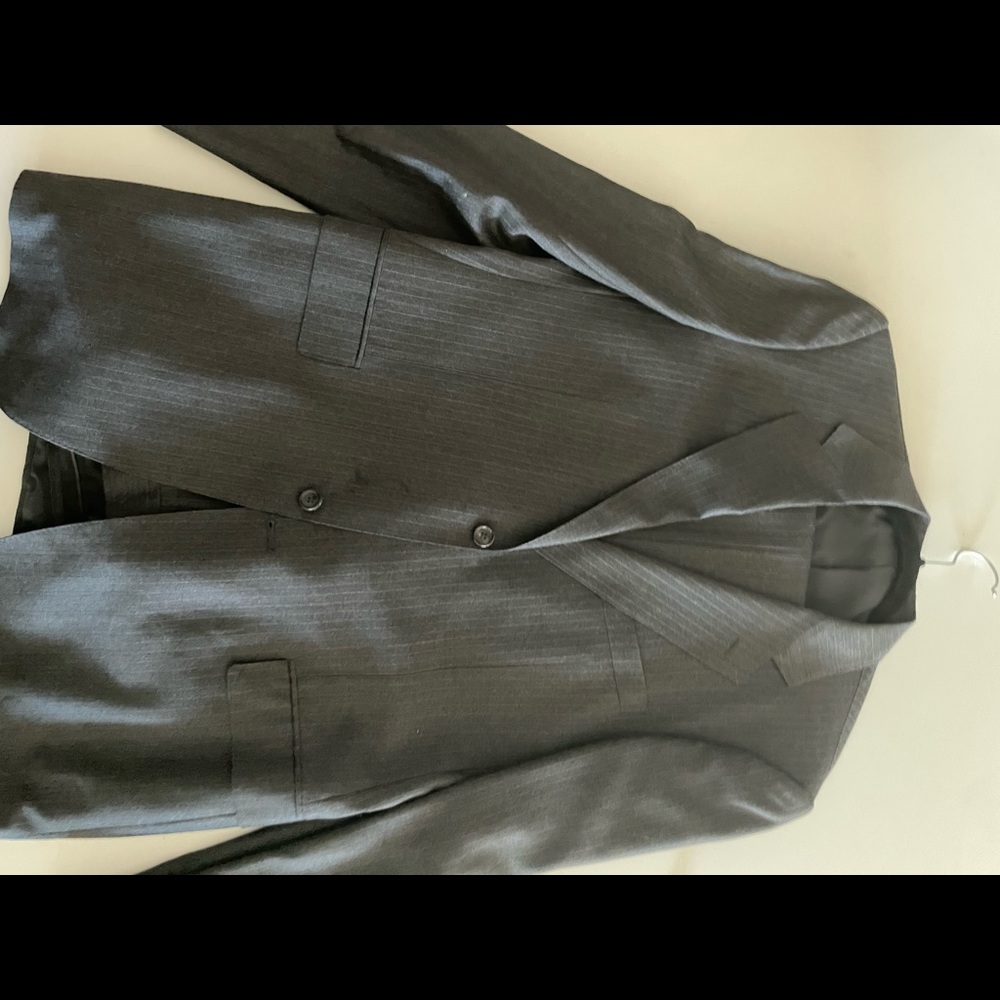 Brand New Gucci Suit un hemmed pants.